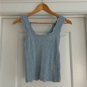 M/L BLUE TOP